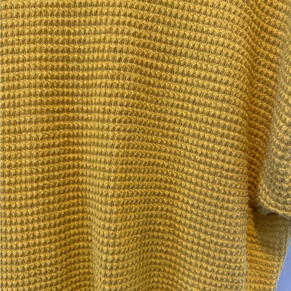 Umgee Mustard Waffle Knit Top V Neck Boho Short Sleeve Button Tab M - Picture 5 of 7